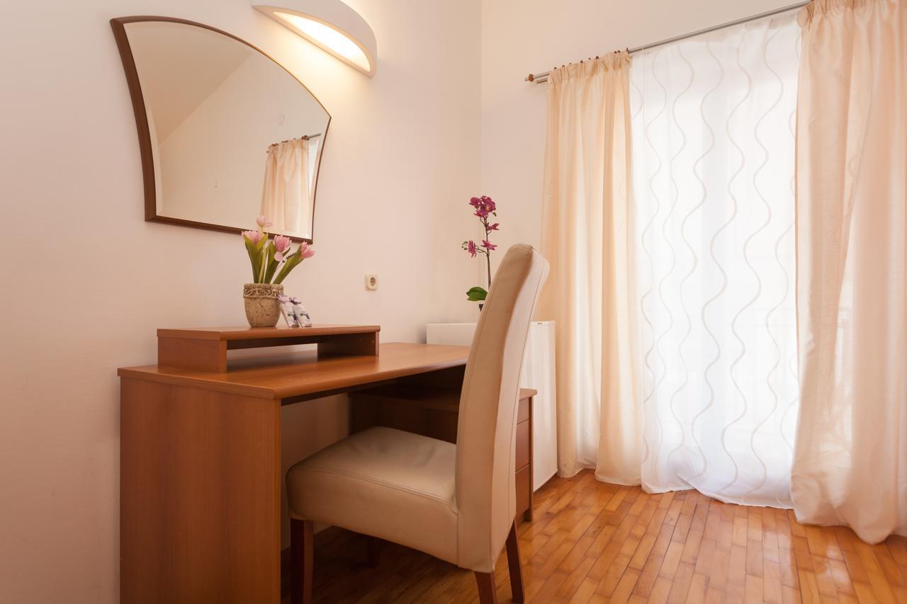 Apartments Alice Ровинь Экстерьер фото