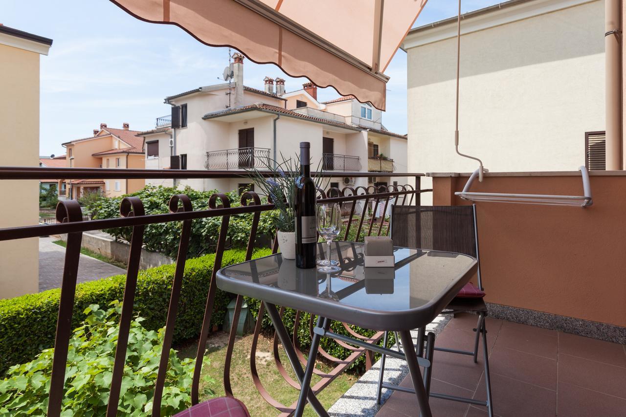 Apartments Alice Ровинь Экстерьер фото