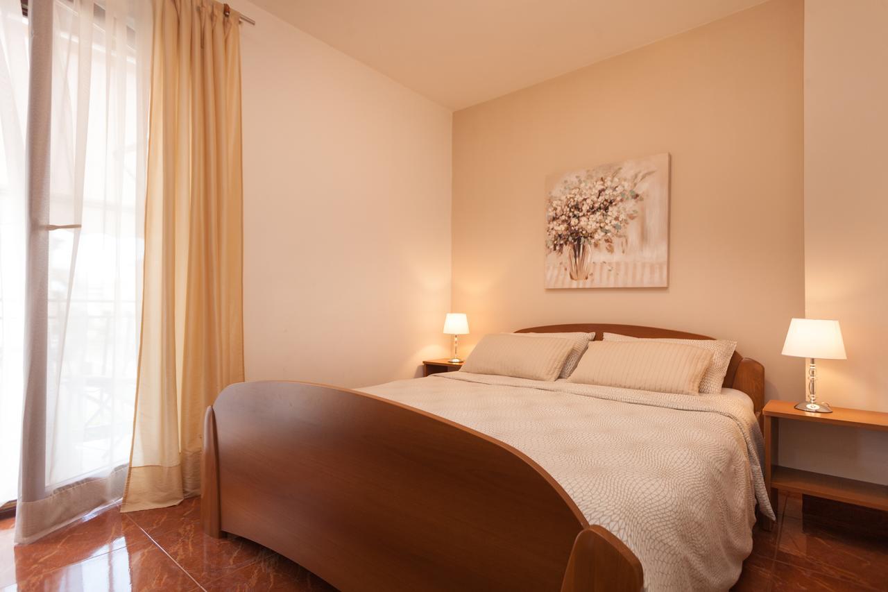 Apartments Alice Ровинь Экстерьер фото